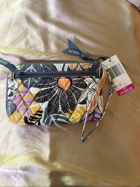 Vera Bradley RFID Slim Wristlet - Palm Floral